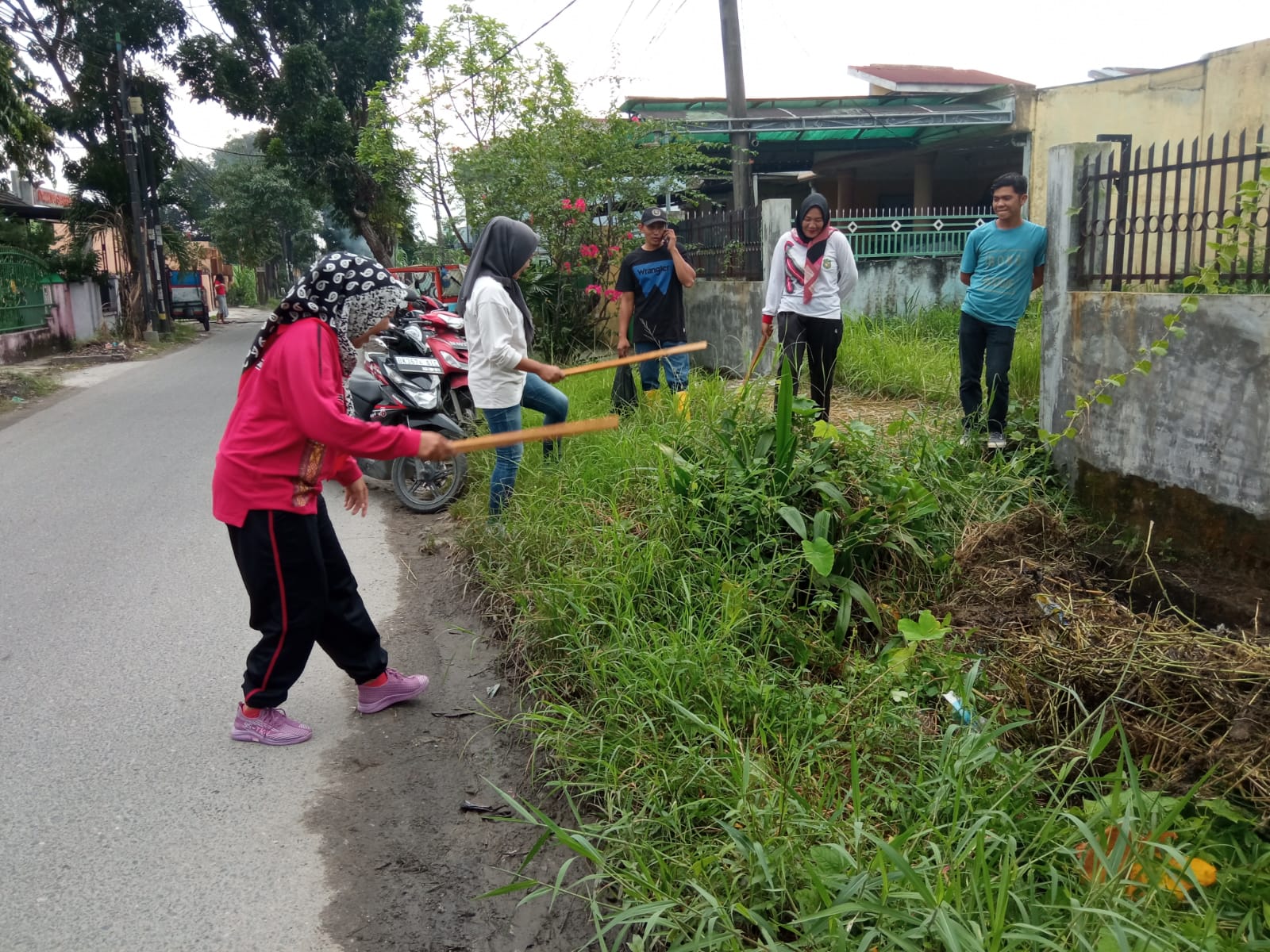 Gotong Royong: Kearifan Lokal Indonesia yang Jarang Terlihat di Perkotaan